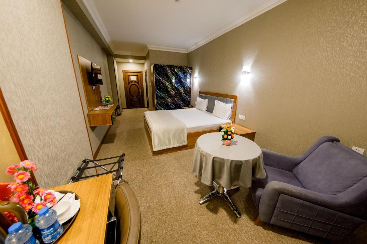 Royal Sapphire Hotel Баку Екстериор снимка