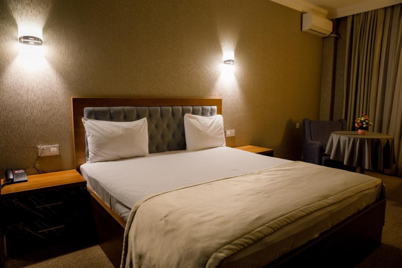 Royal Sapphire Hotel Баку Екстериор снимка