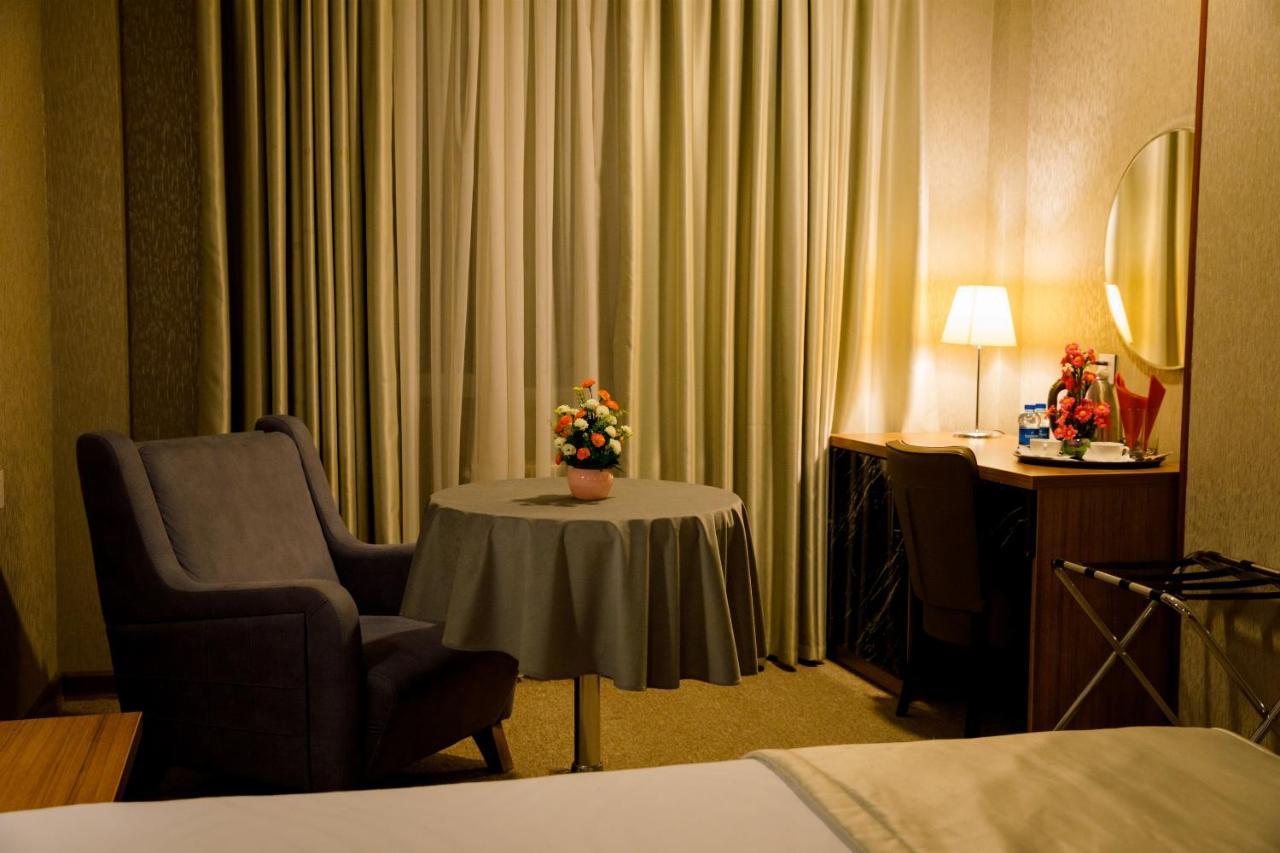 Royal Sapphire Hotel Баку Екстериор снимка